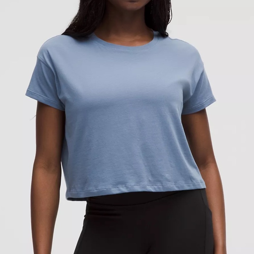 American Eagle Outfitters Blue Crop T-Shirt